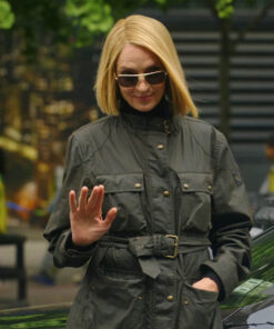 Uma Thurman Black Jacket