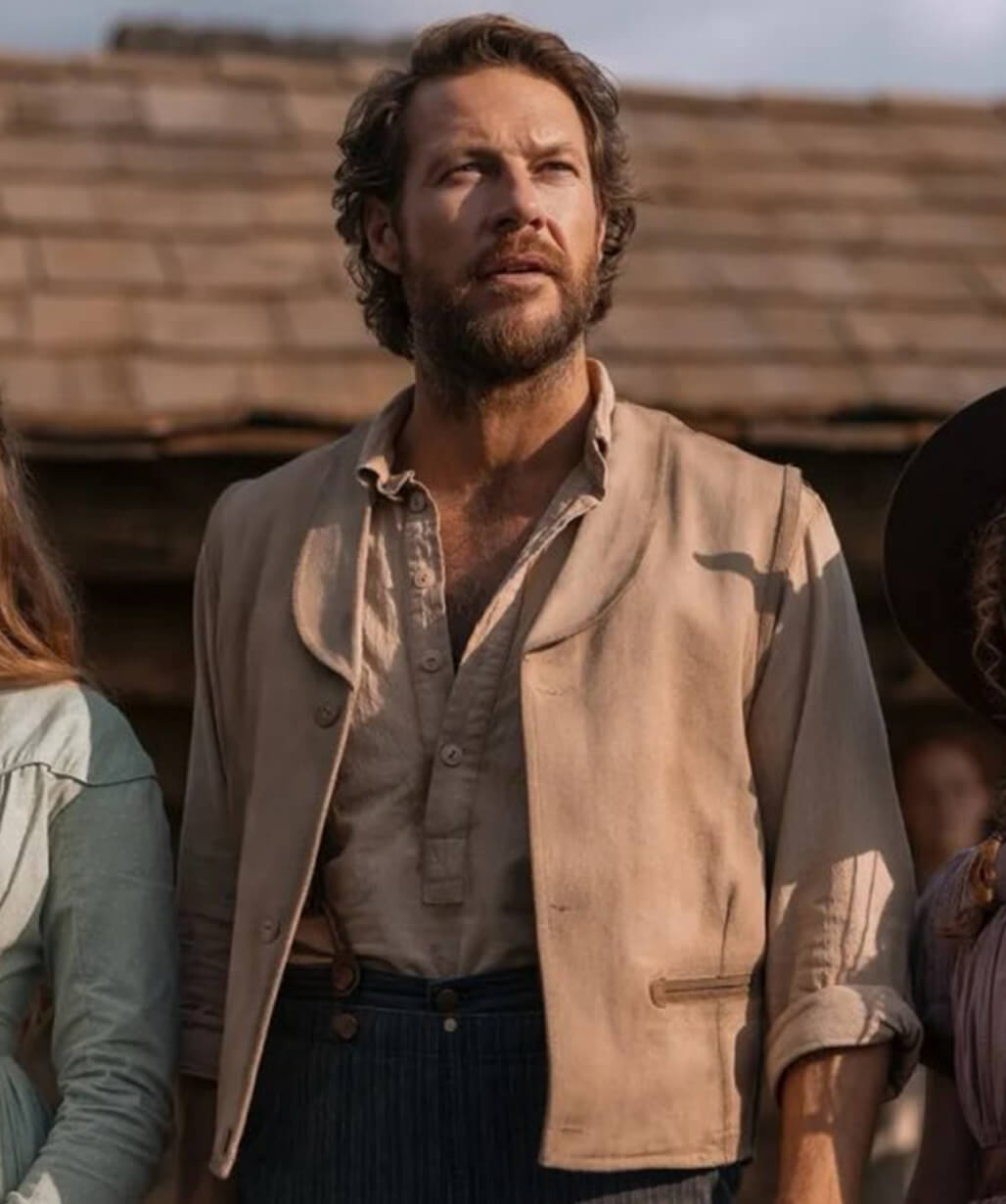 Luke Bracey Beige Vest
